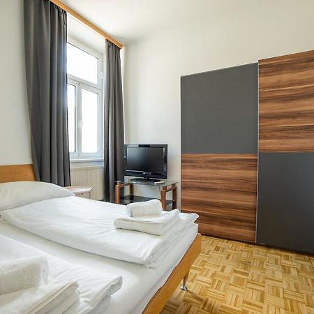 Two Bedrooms Family Nice Apartment Wina Bagian luar foto