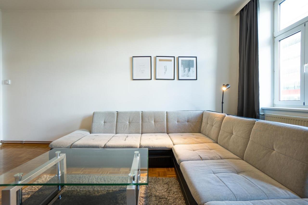 Two Bedrooms Family Nice Apartment Wina Bagian luar foto