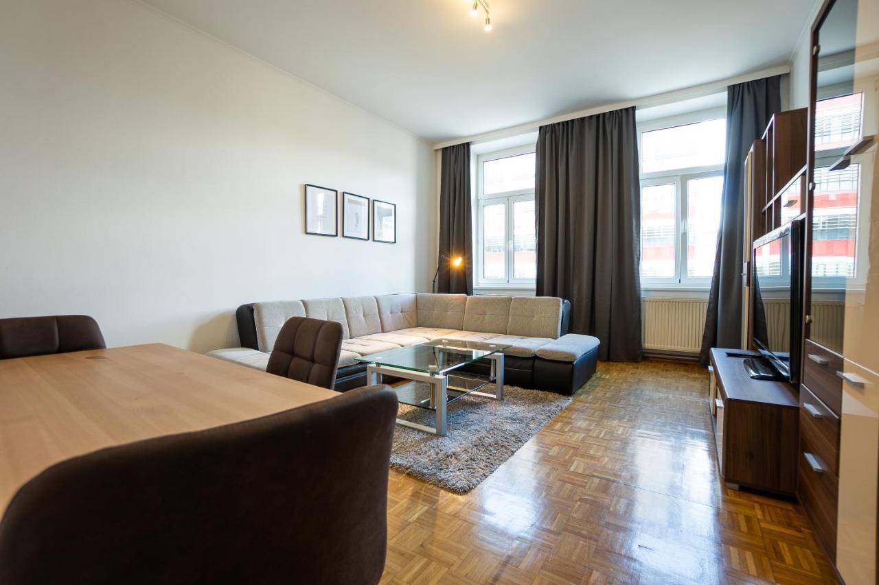 Two Bedrooms Family Nice Apartment Wina Bagian luar foto