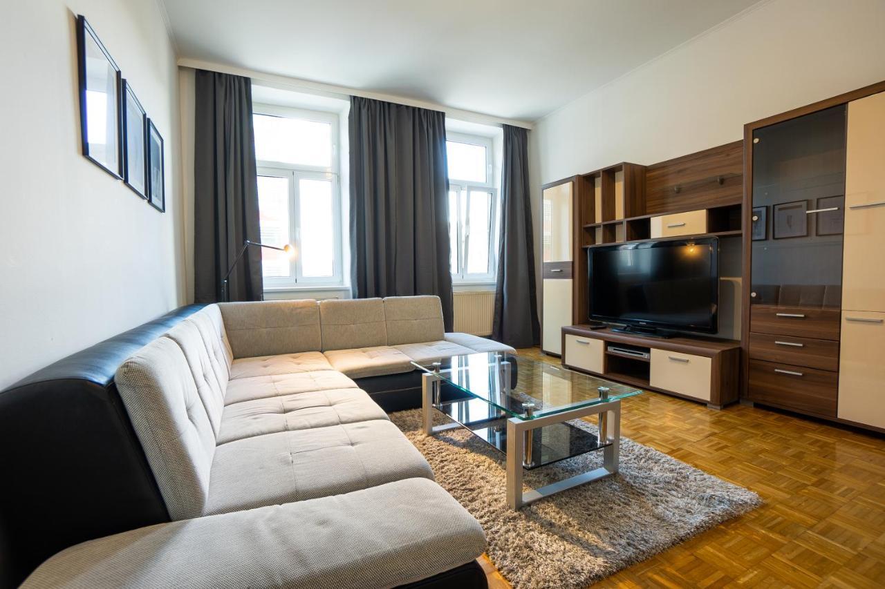 Two Bedrooms Family Nice Apartment Wina Bagian luar foto