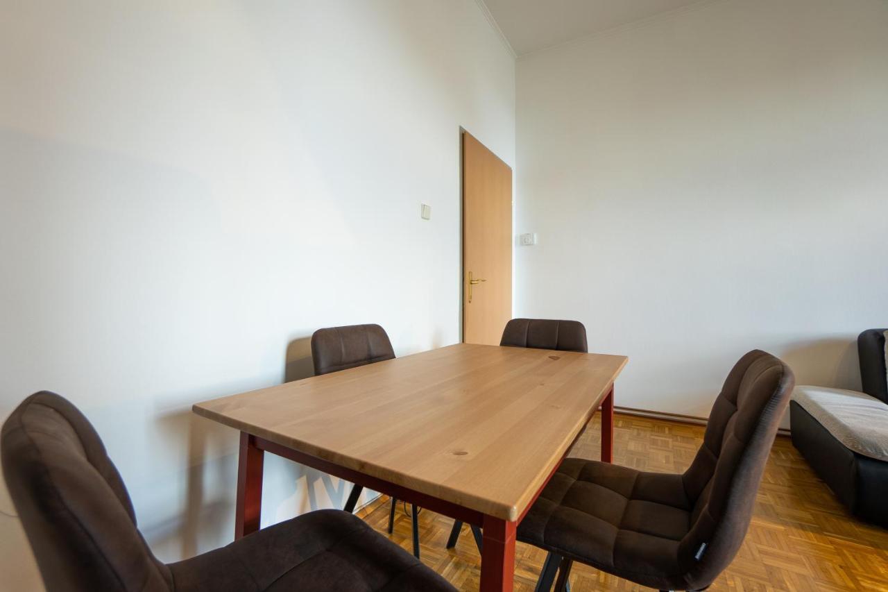 Two Bedrooms Family Nice Apartment Wina Bagian luar foto