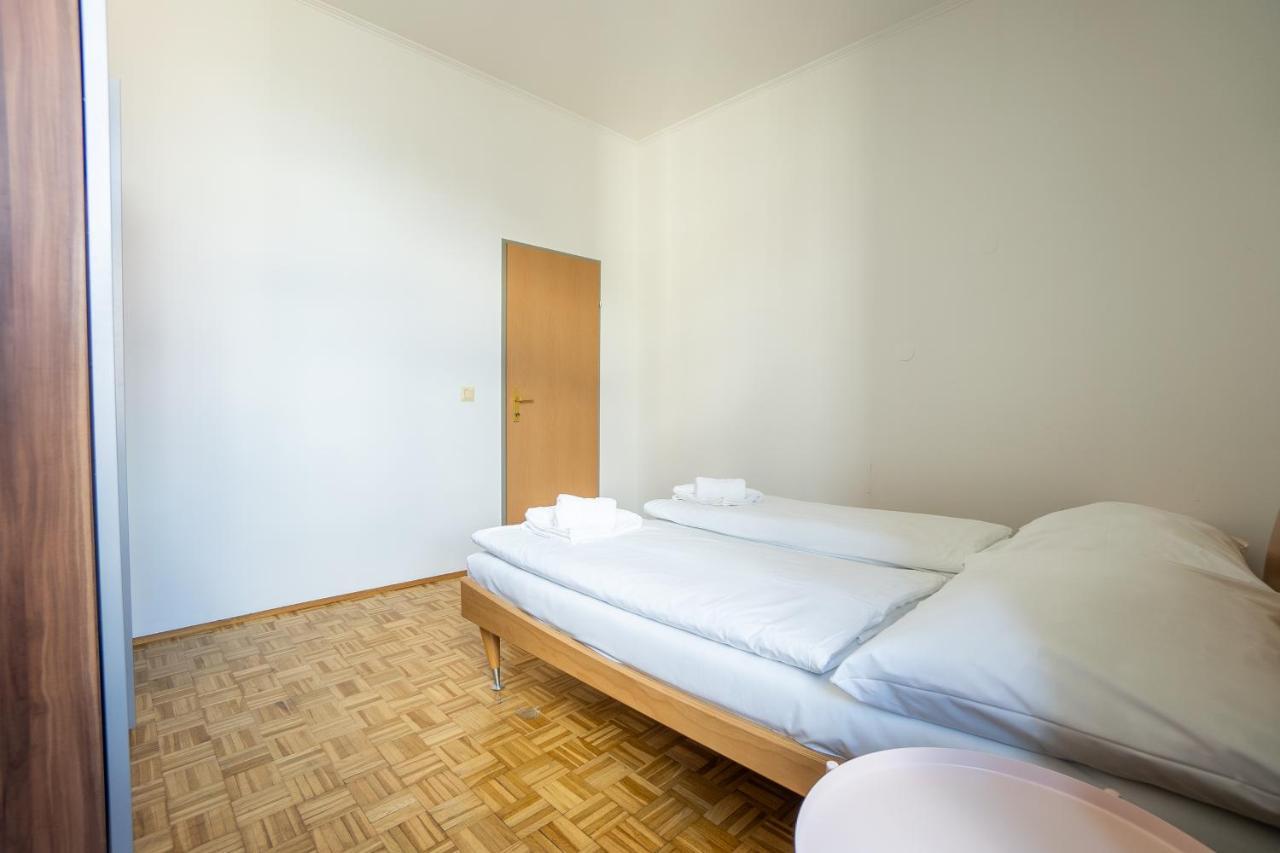 Two Bedrooms Family Nice Apartment Wina Bagian luar foto