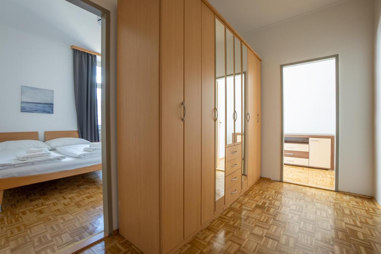 Two Bedrooms Family Nice Apartment Wina Bagian luar foto